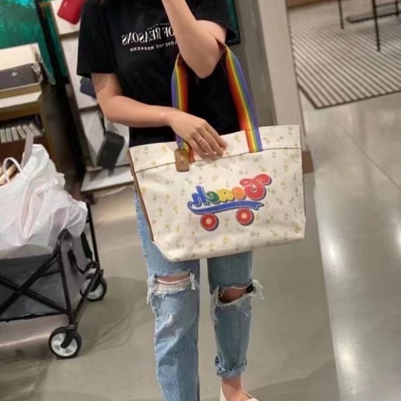 Tote With Rainbow Roller Skate Graphic c4099 - Picture 11 of 11